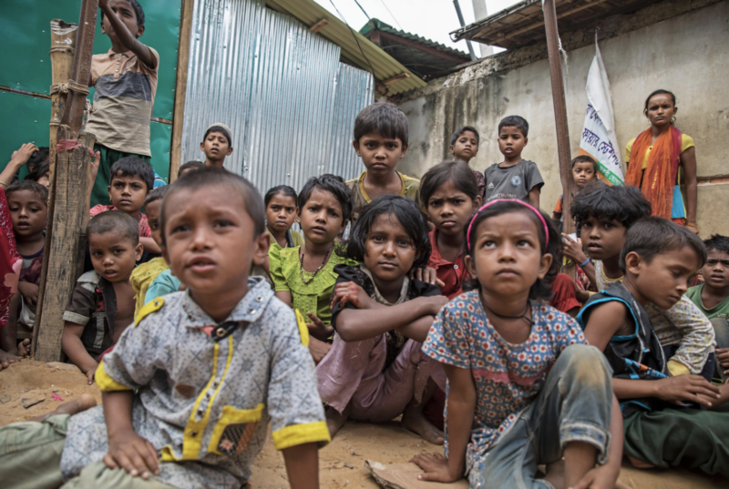 group of rohingyan children in refugee camp